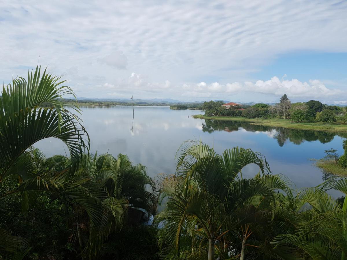 Cabana'S On Gatun Lake In Arenosa Hotel Exterior photo