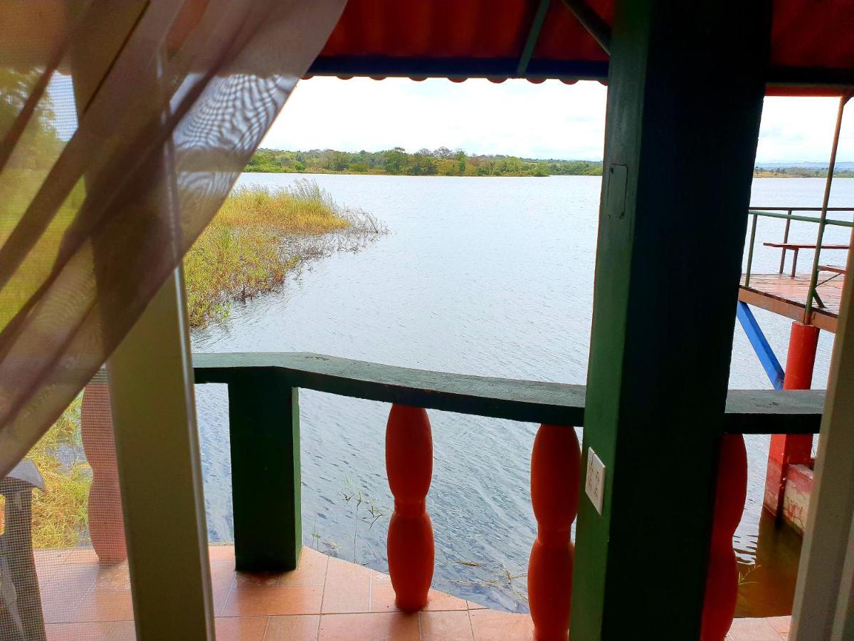 Cabana'S On Gatun Lake In Arenosa Hotel Exterior photo