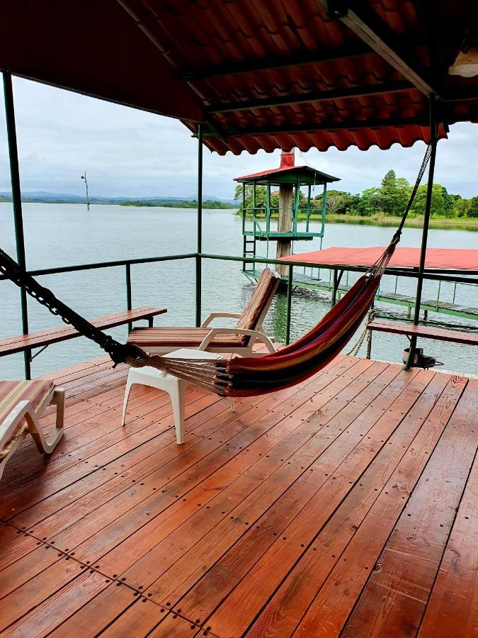 Cabana'S On Gatun Lake In Arenosa Hotel Exterior photo