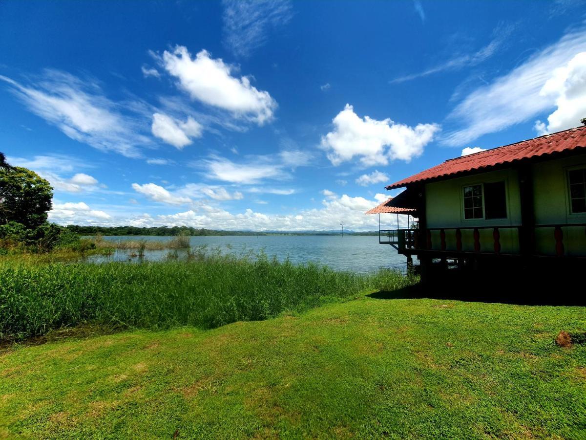 Cabana'S On Gatun Lake In Arenosa Hotel Exterior photo