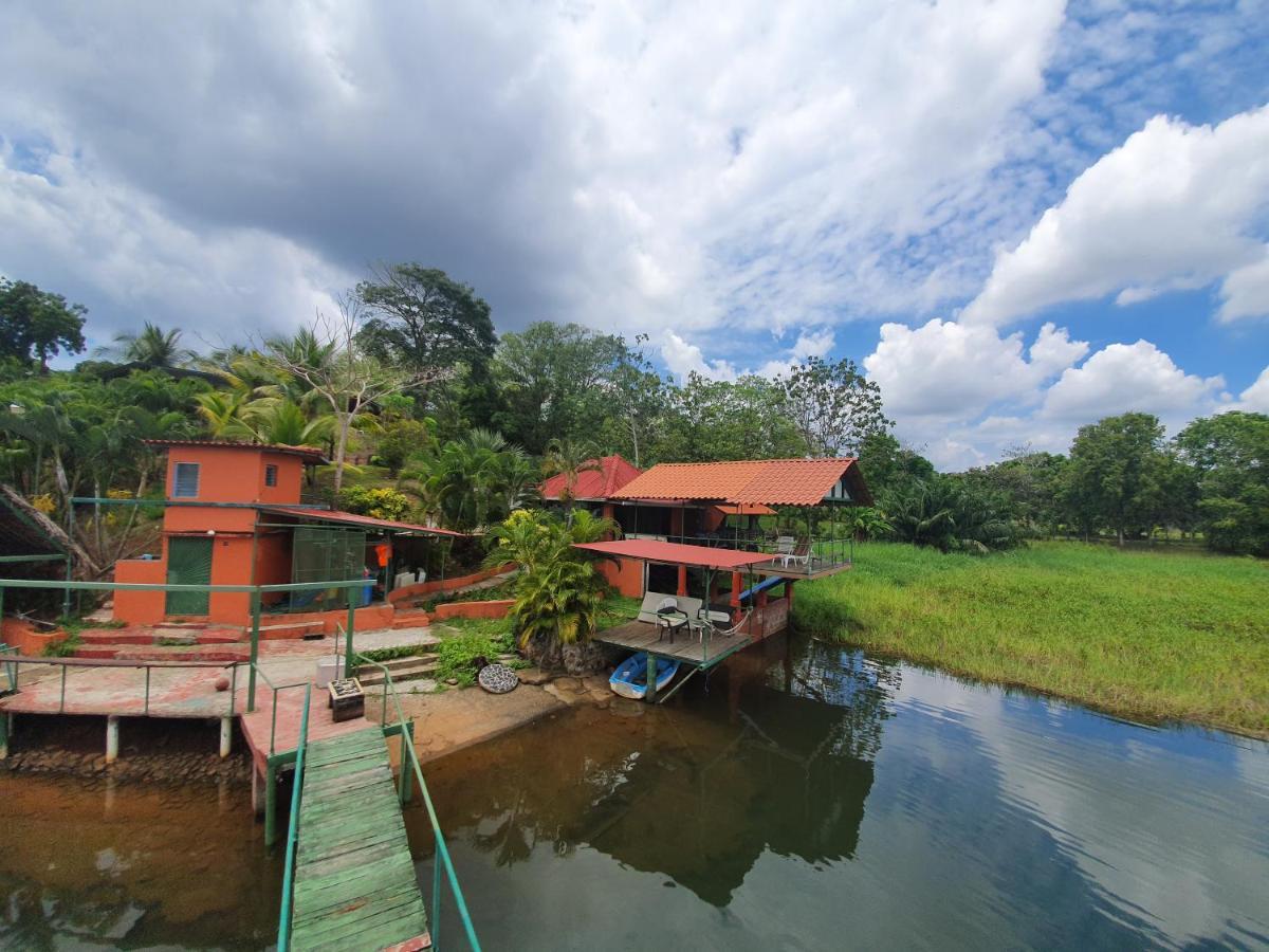 Cabana'S On Gatun Lake In Arenosa Hotel Exterior photo